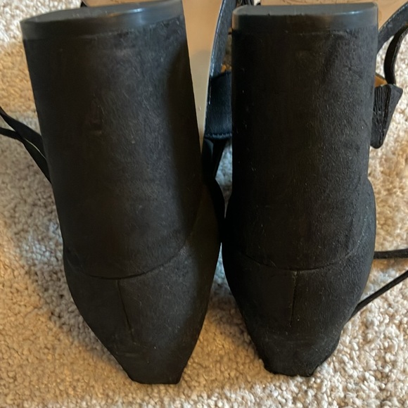 Jessica Simpson Tie Black Suede Heels 7.5 - Picture 5 of 5